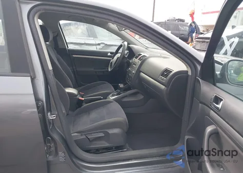 2006 Volkswagen Jetta Value Edition from USA, damaged, VIN 3VWPF81K56M789731